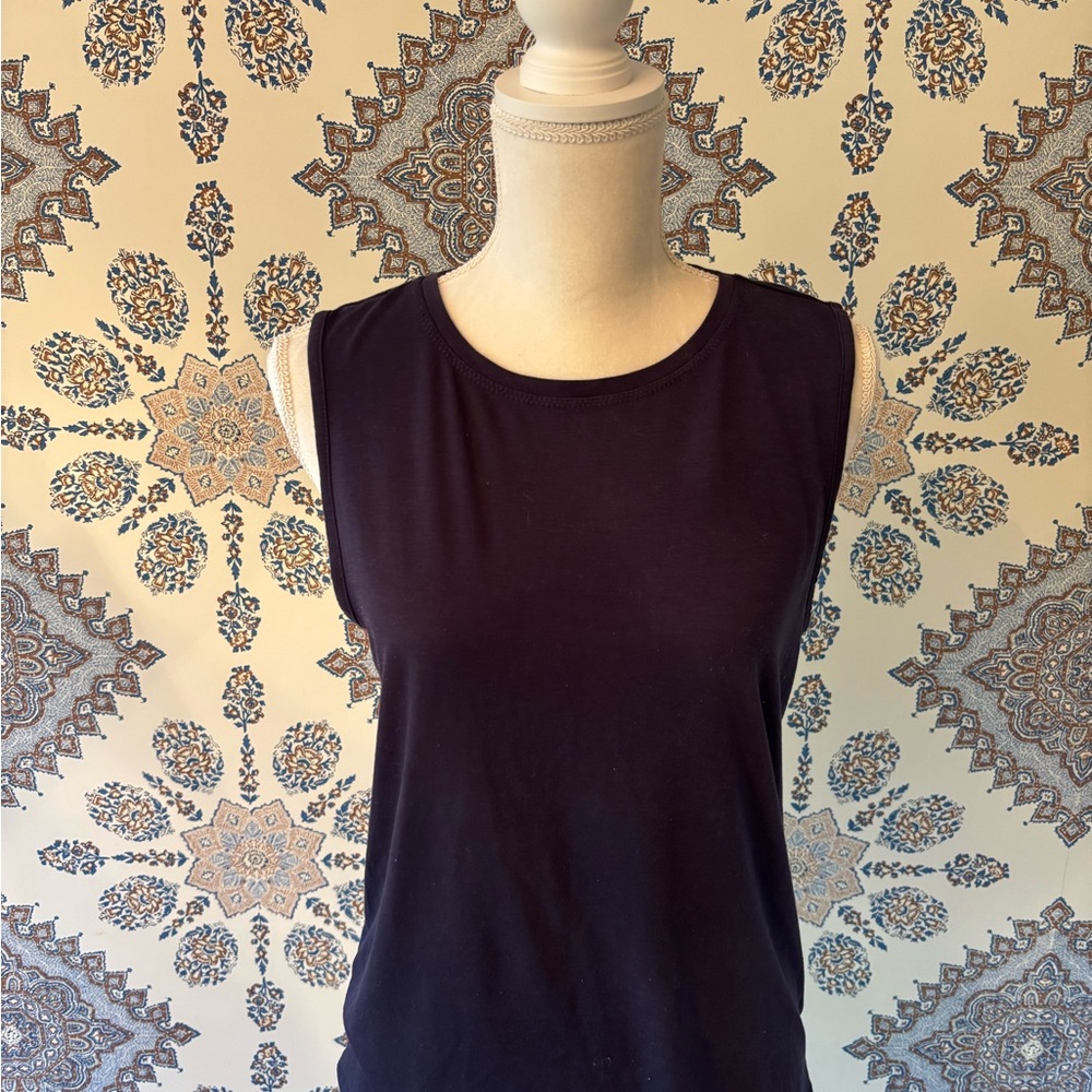 Athleta Navy Workout Top with cut out in back - Picture 2 of 3